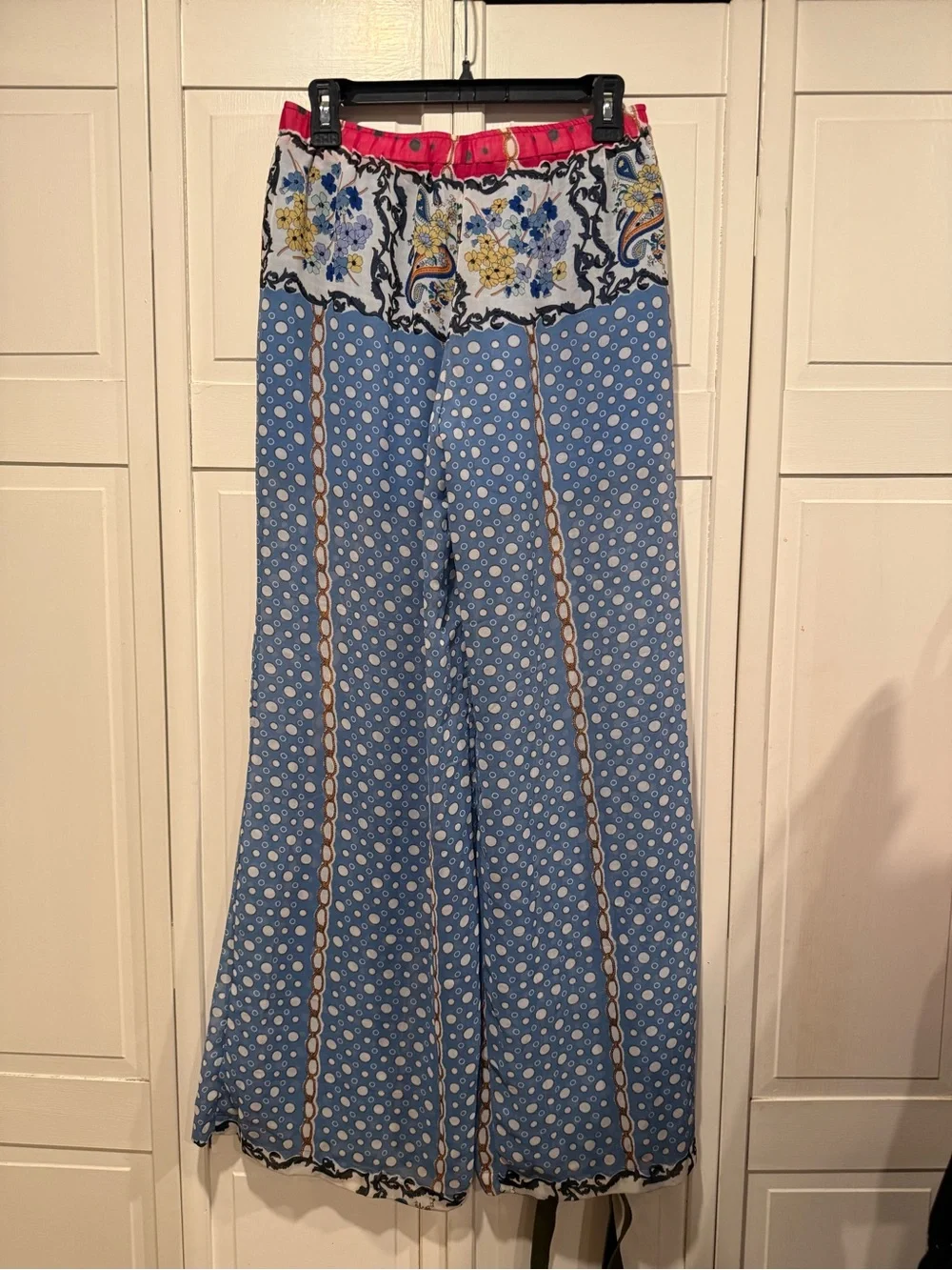 UMGEE sheer pants size medium EUC